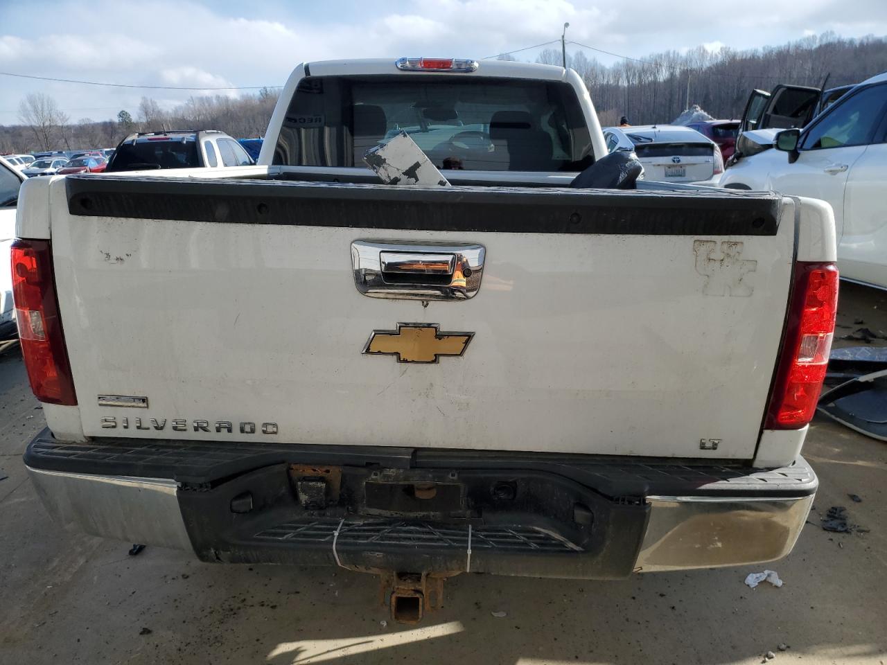 2010 Chevrolet Silverado - Image 6