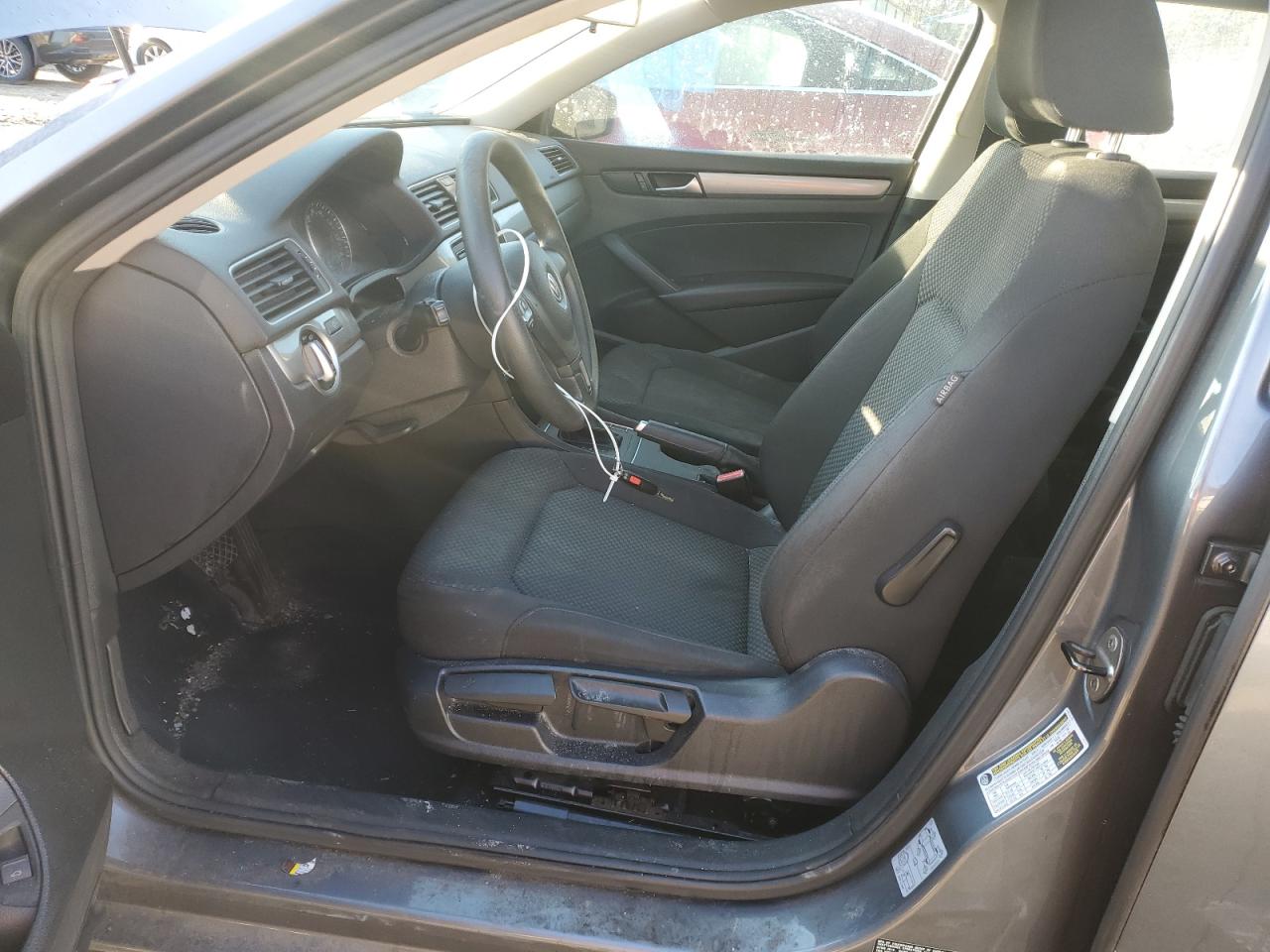 2014 Volkswagen Passat - Image 7