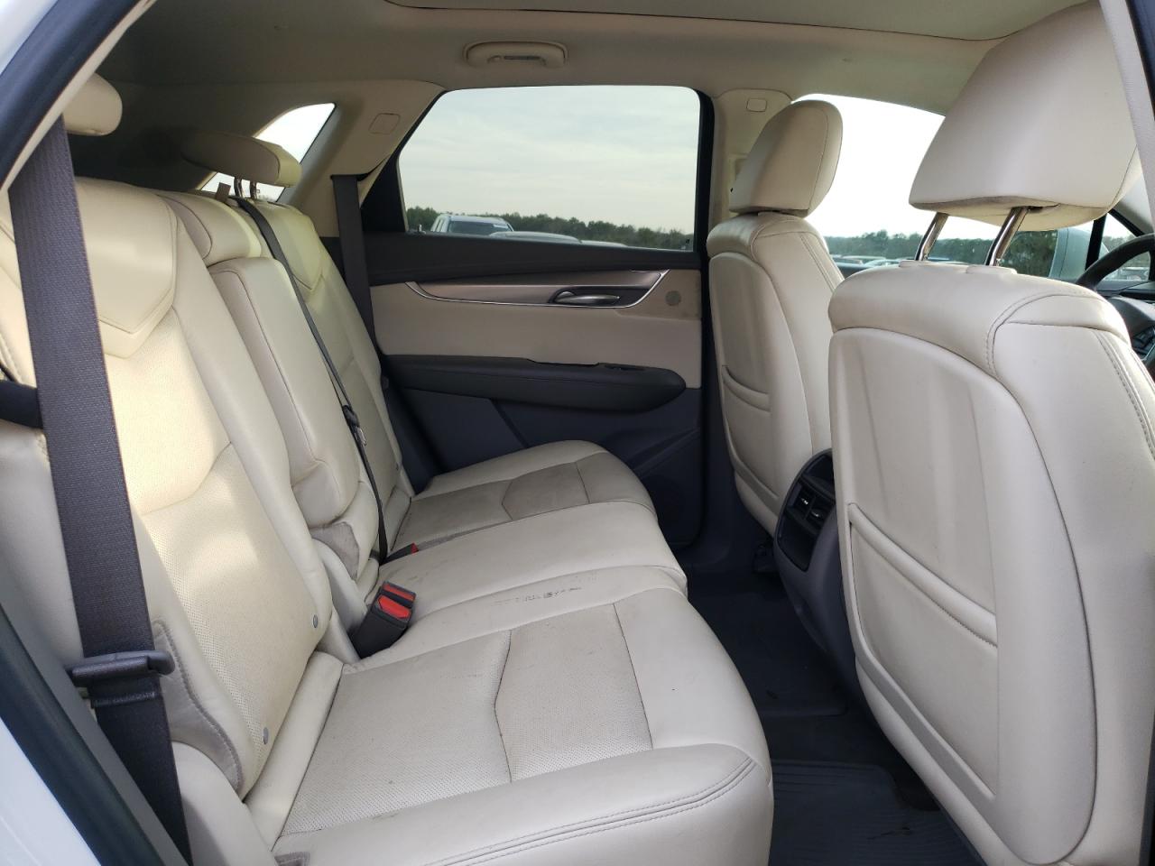 2017 Cadillac XT5 - Image 11