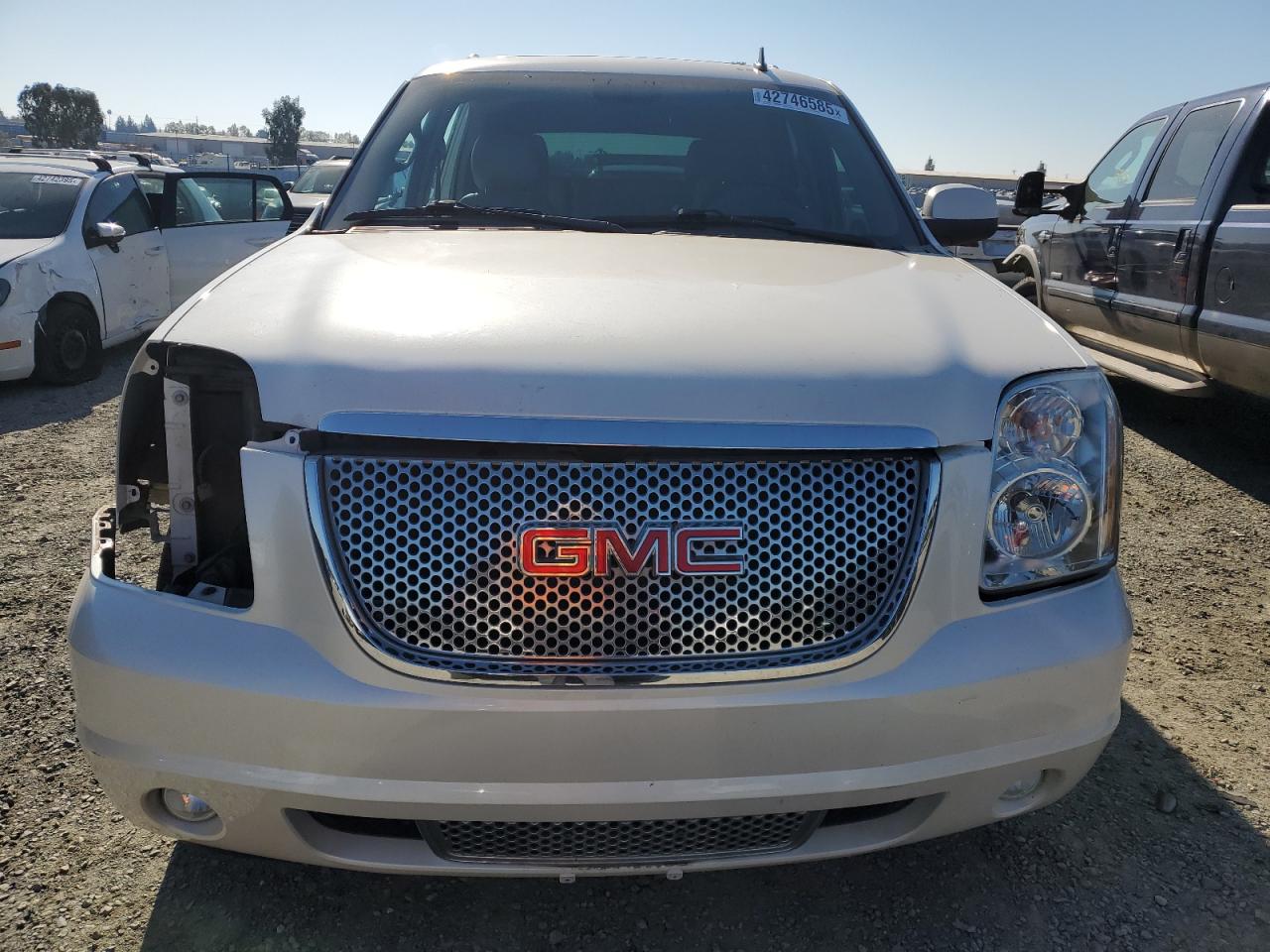 2013 GMC Yukon - Image 5