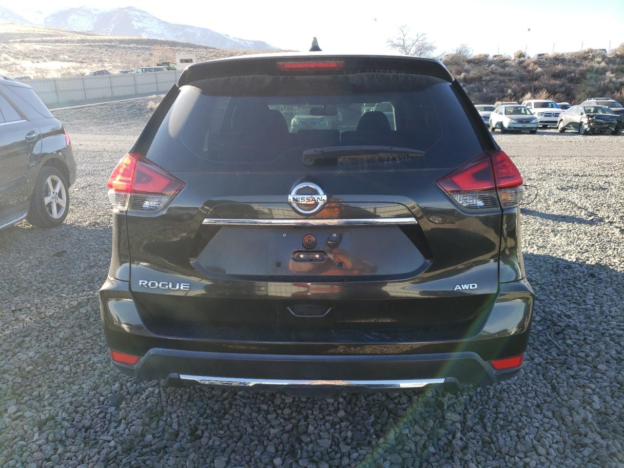 2017 Nissan Rogue - Image 6