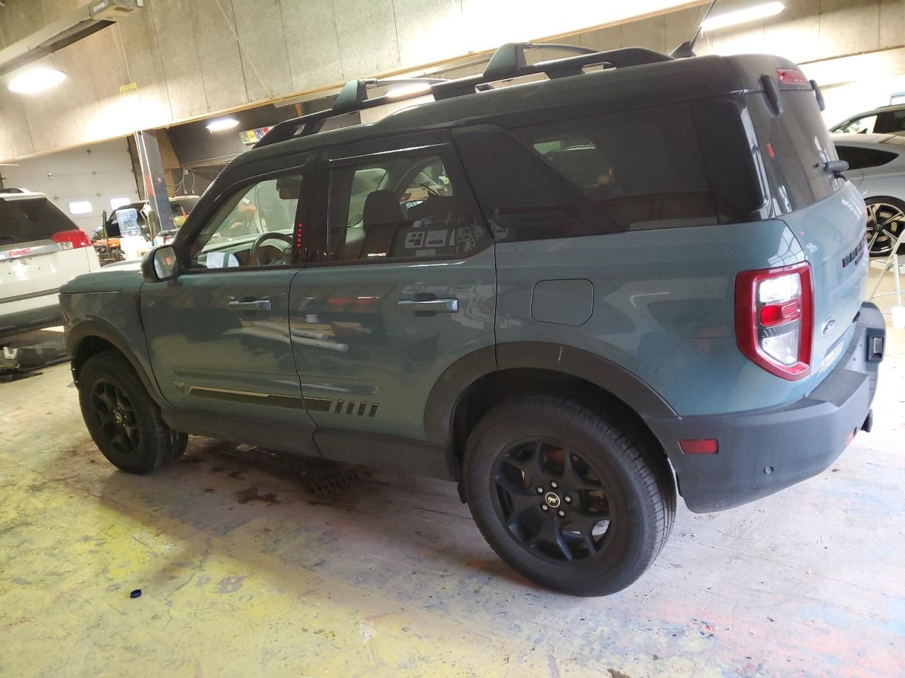 2021 Ford Bronco - Image 2