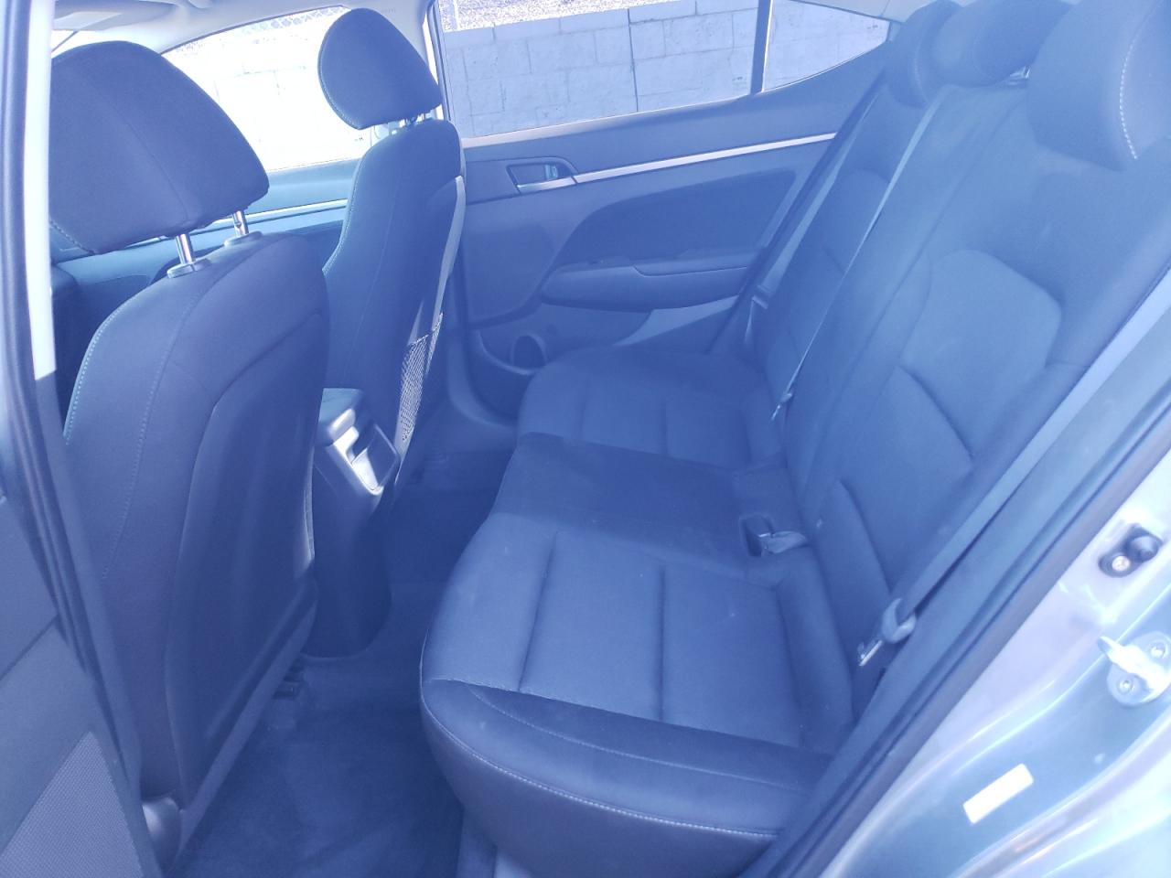 2018 Hyundai Elantra - Image 10