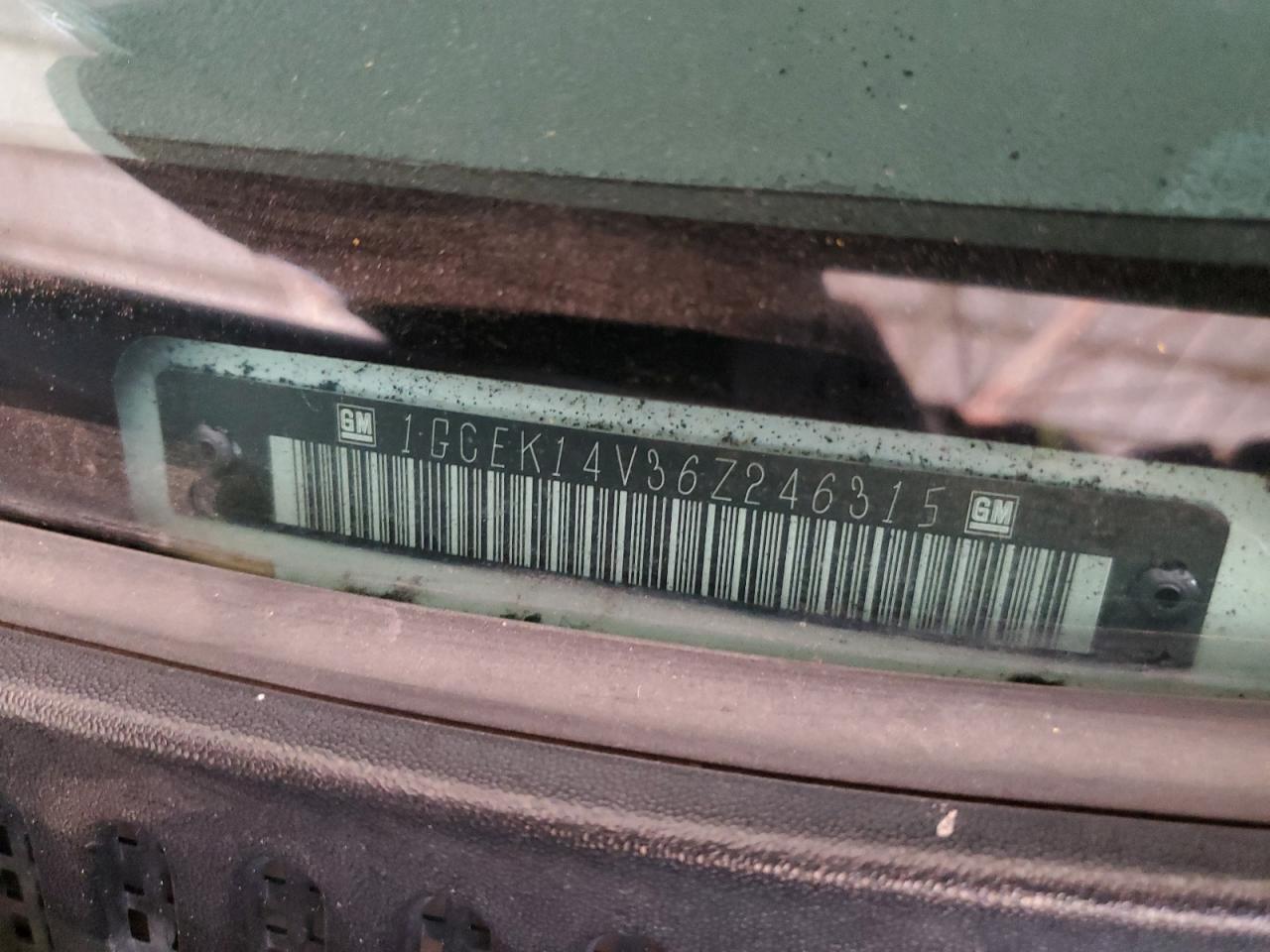 2006 Chevrolet Silverado - Image 14