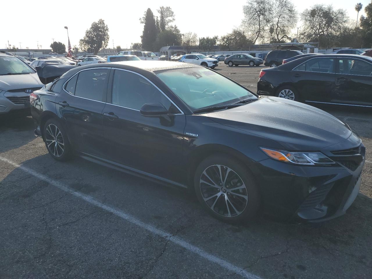 2019 Toyota Camry - Image 4