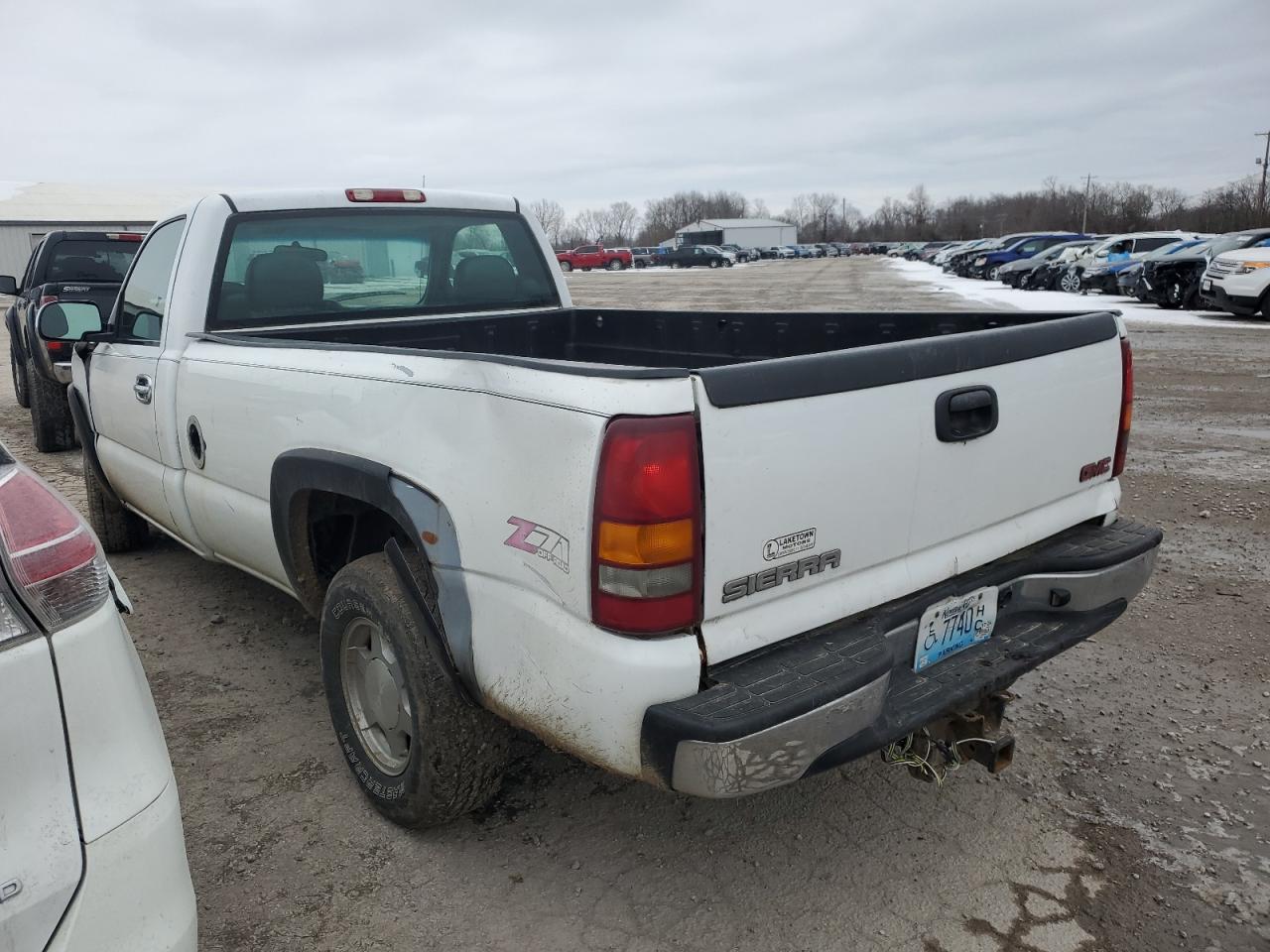 2002 GMC Sierra - Image 2