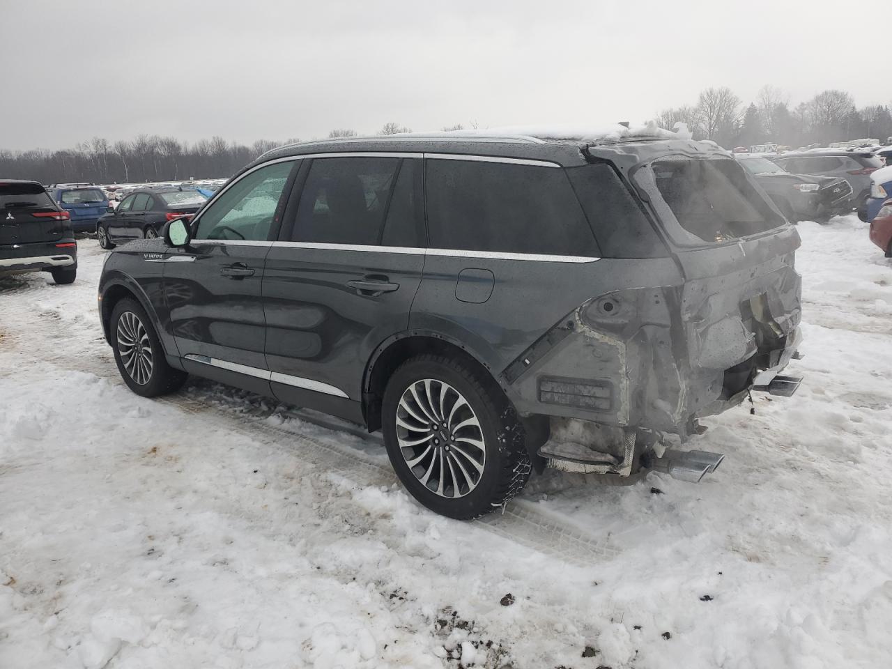 2020 Lincoln Aviator - Image 2