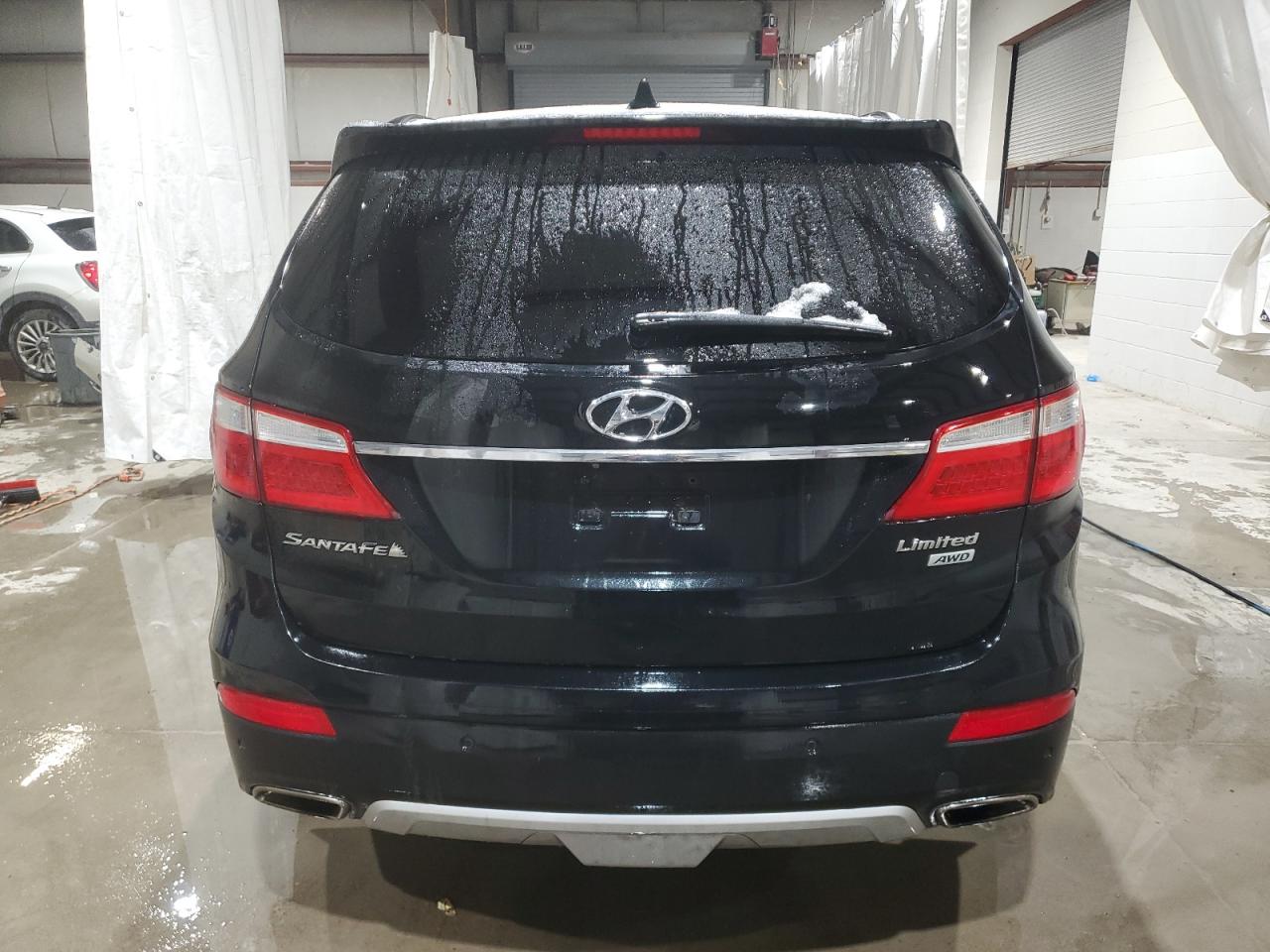 2014 Hyundai Santa Fe - Image 6