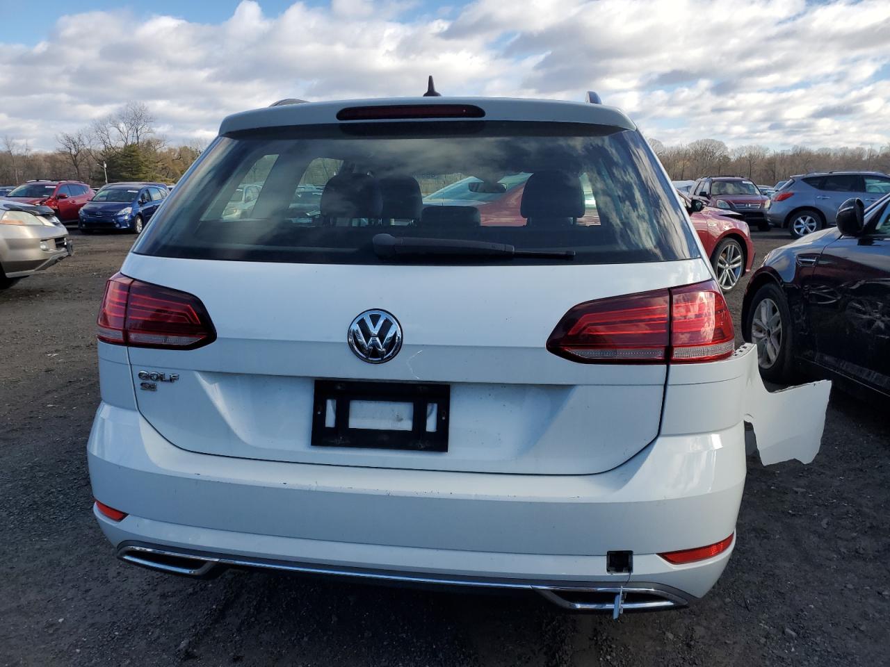 2019 Volkswagen Golf - Image 6