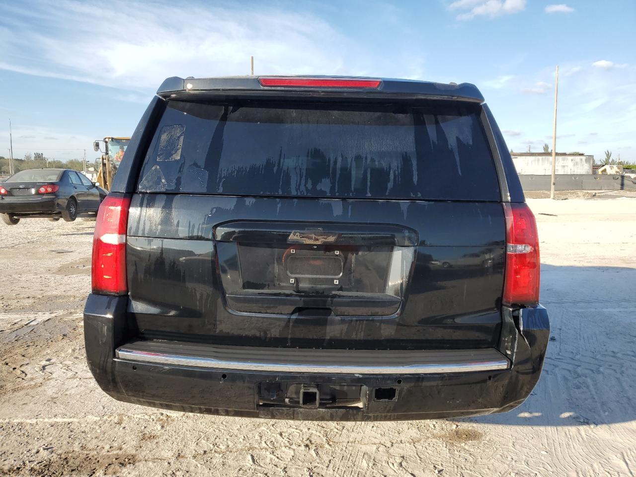 2015 Chevrolet Suburban - Image 6