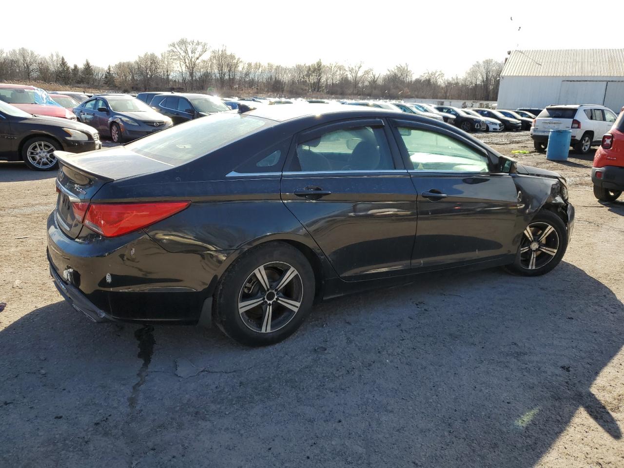 2013 Hyundai Sonata - Image 3