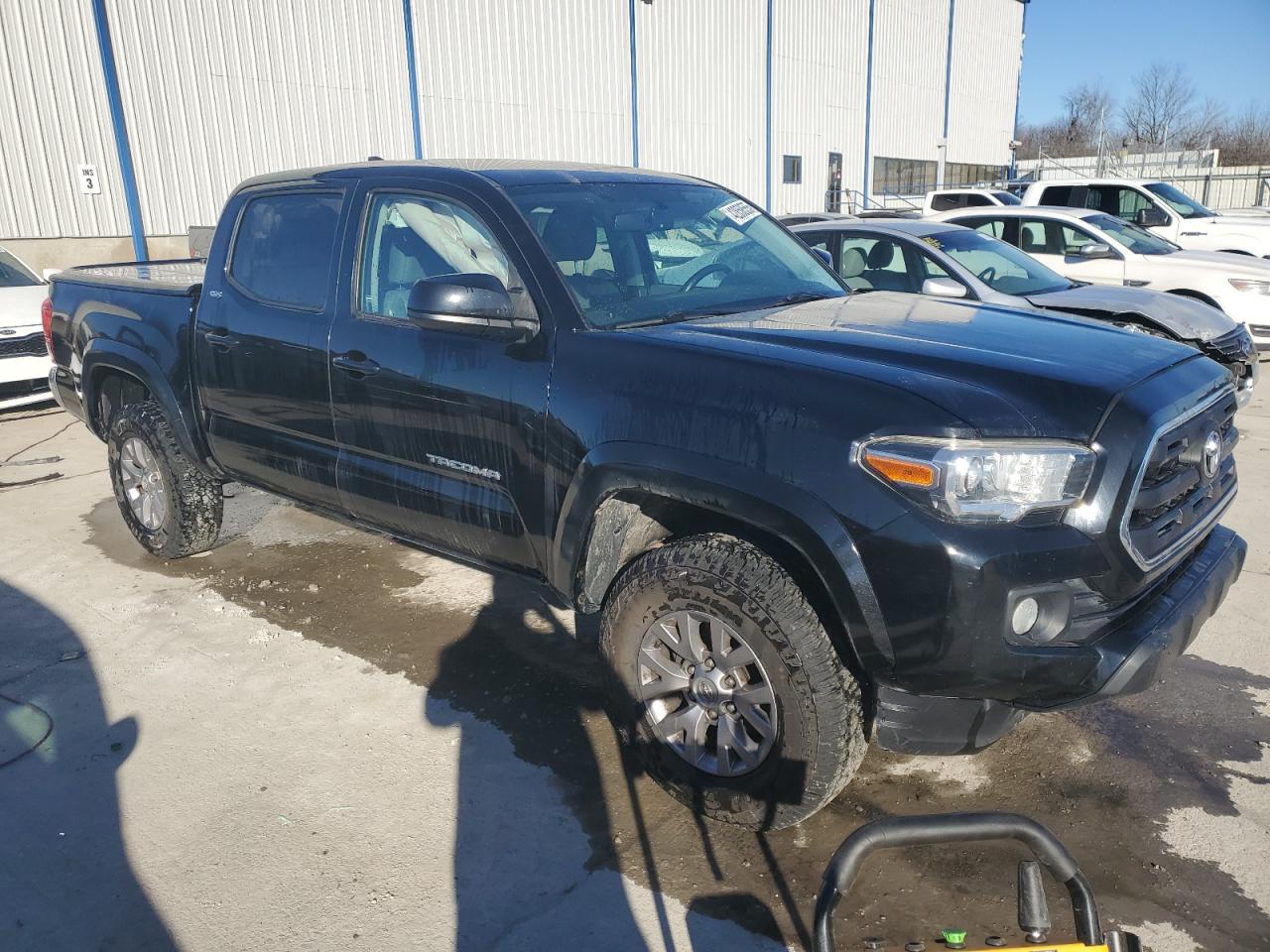 2016 Toyota Tacoma - Image 4