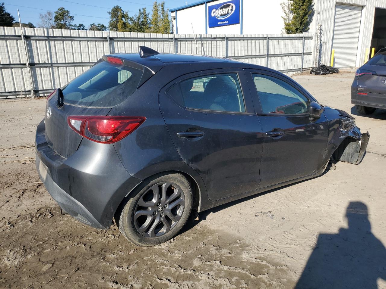 2020 Toyota Yaris - Image 3