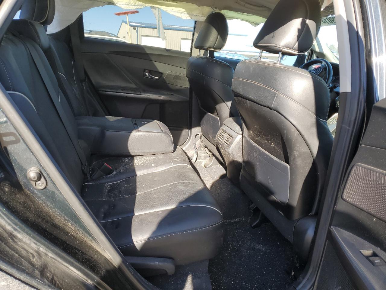 2015 Toyota Venza - Image 11