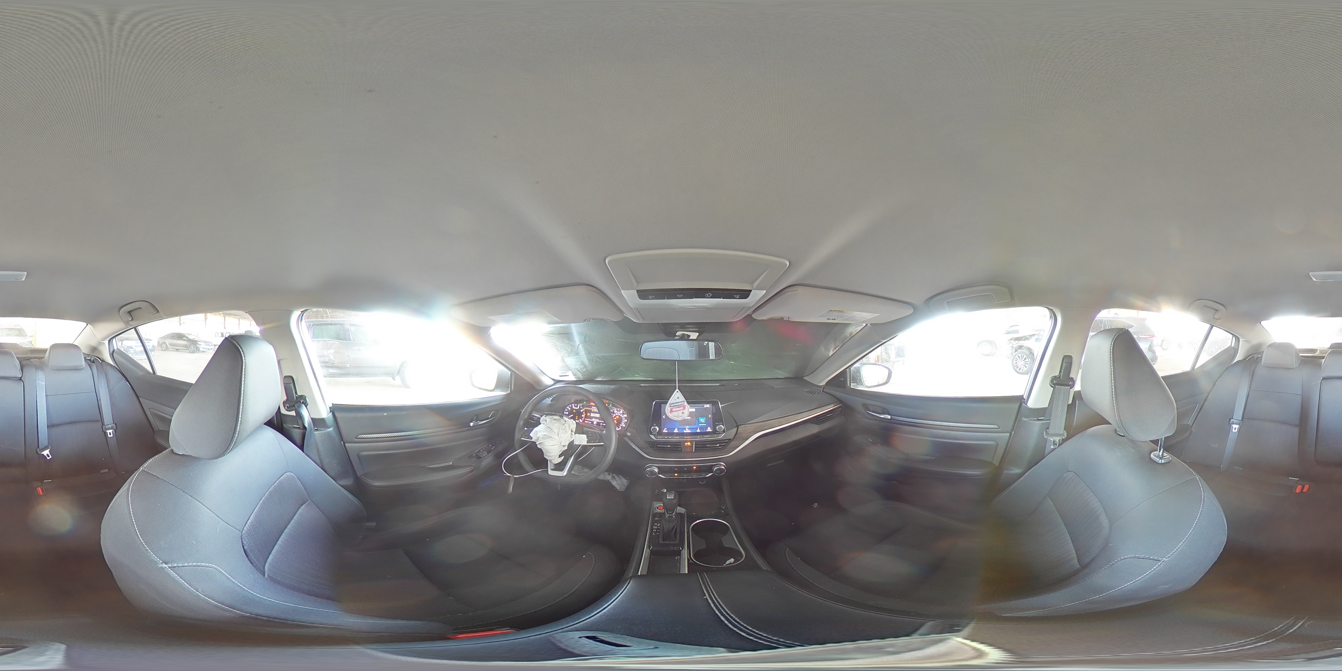 2024 Nissan Altima - Image 12
