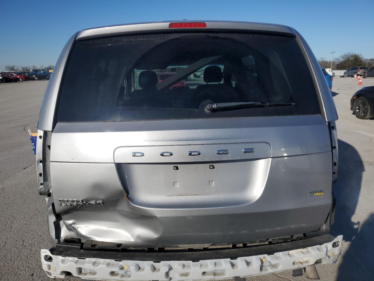2016 Dodge Caravan - Image 6