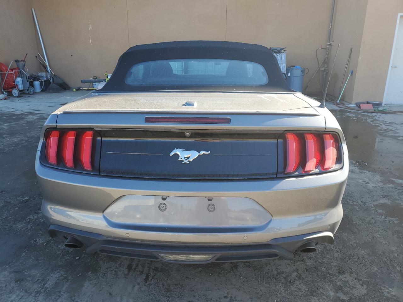 2022 Ford Mustang - Image 6