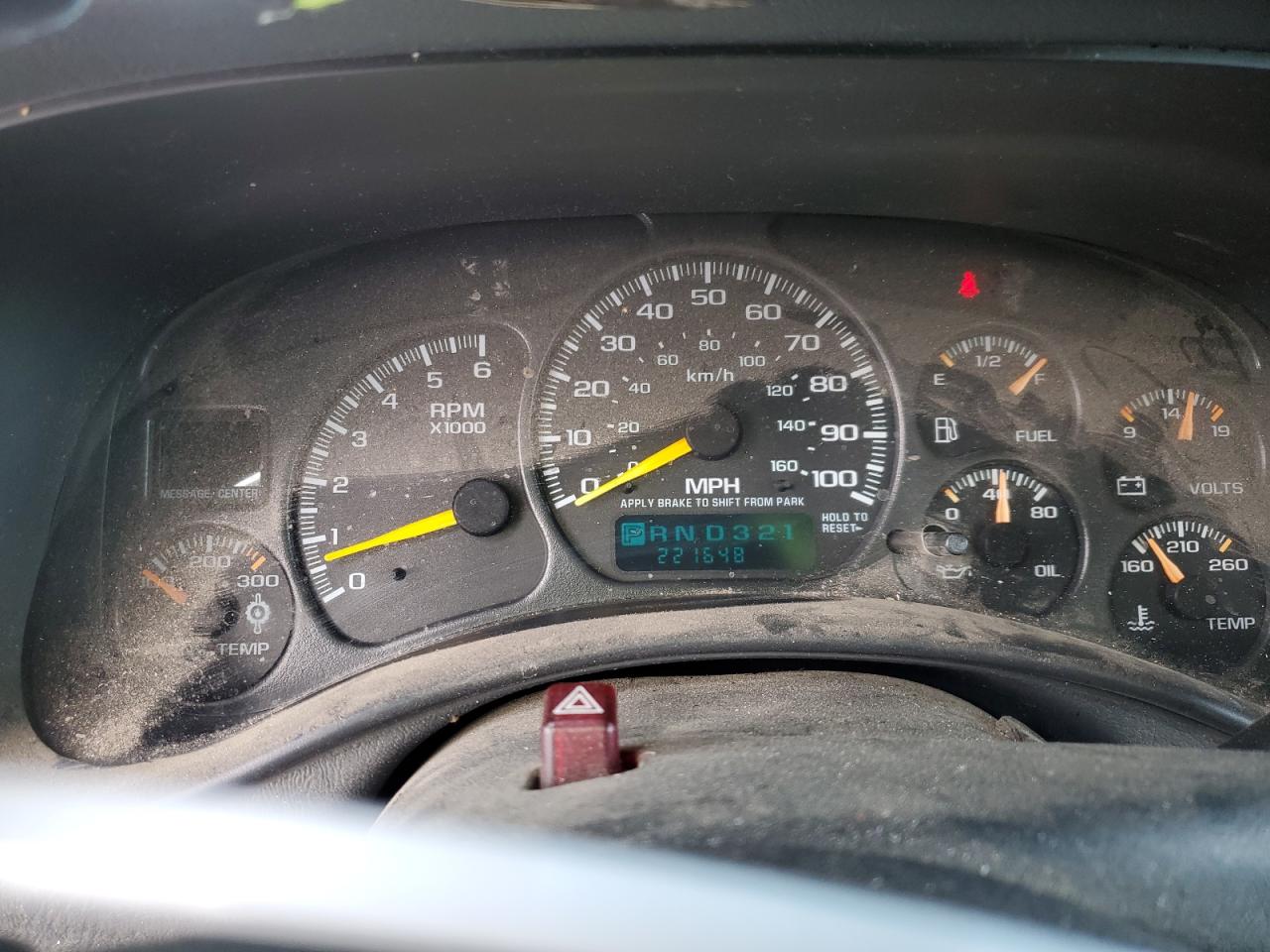 2001 Chevrolet Silverado - Image 9