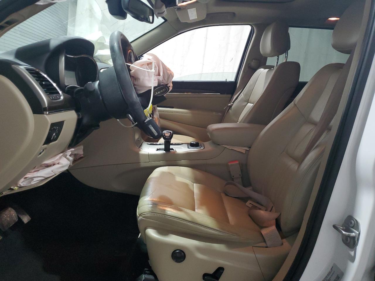 2015 Jeep Grand Cherokee - Image 7