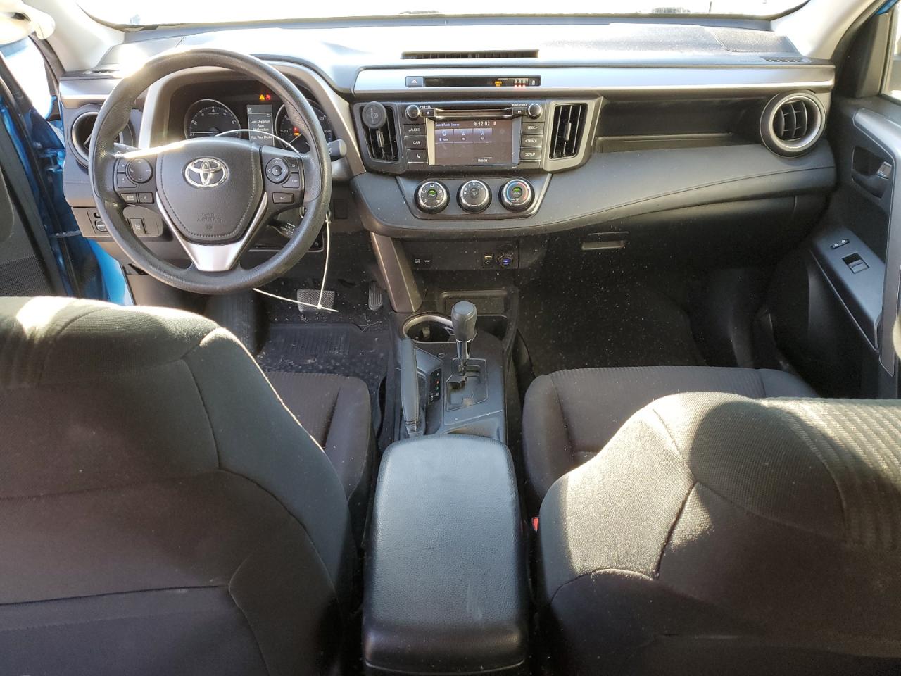 2017 Toyota RAV 4 - Image 8