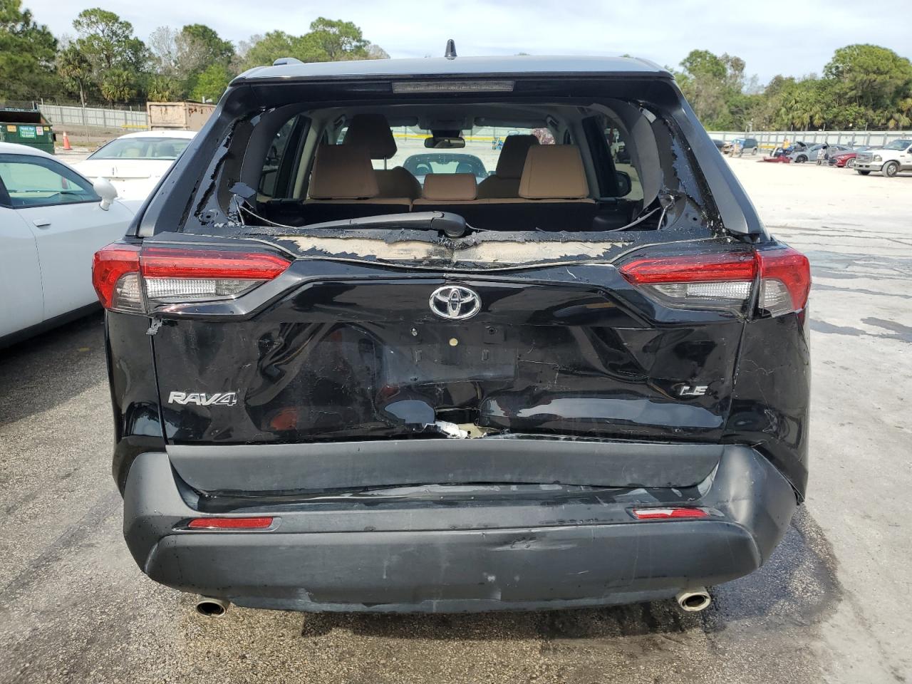 2021 Toyota RAV 4 - Image 6