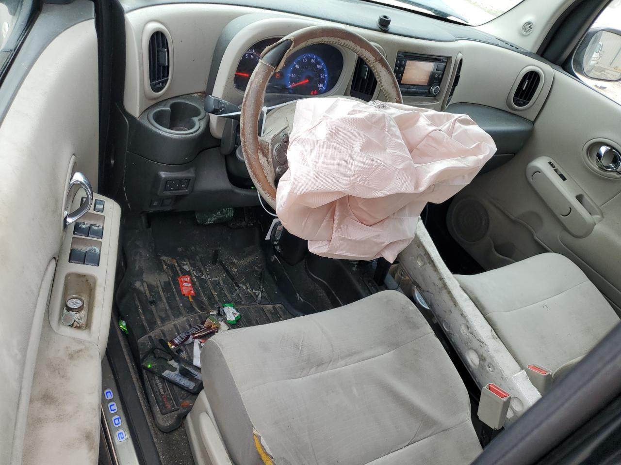 2010 Nissan Cube - Image 8