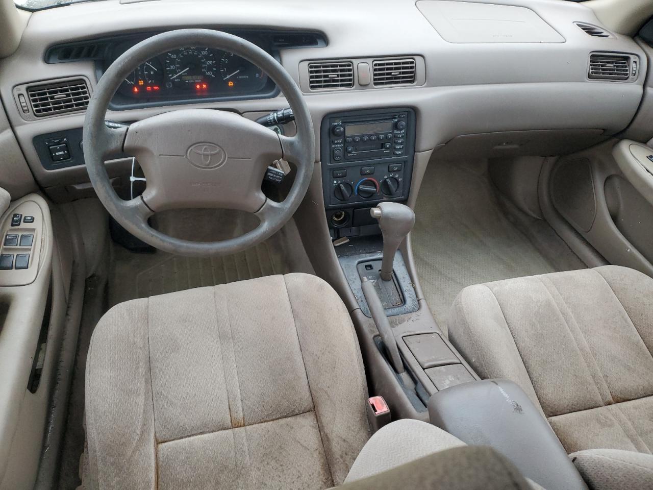 2000 Toyota Camry - Image 8