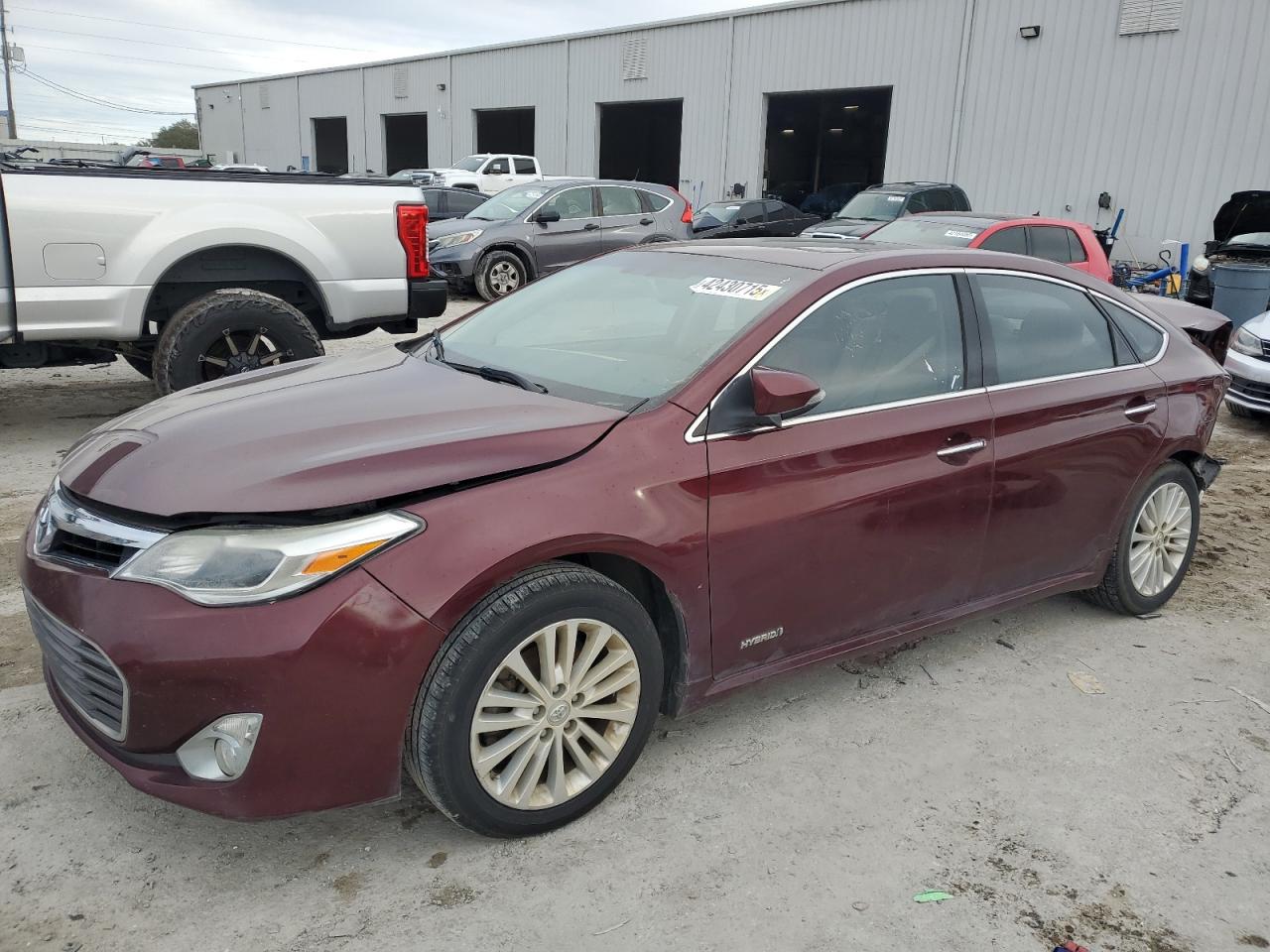2015 Toyota Avalon - Image 1
