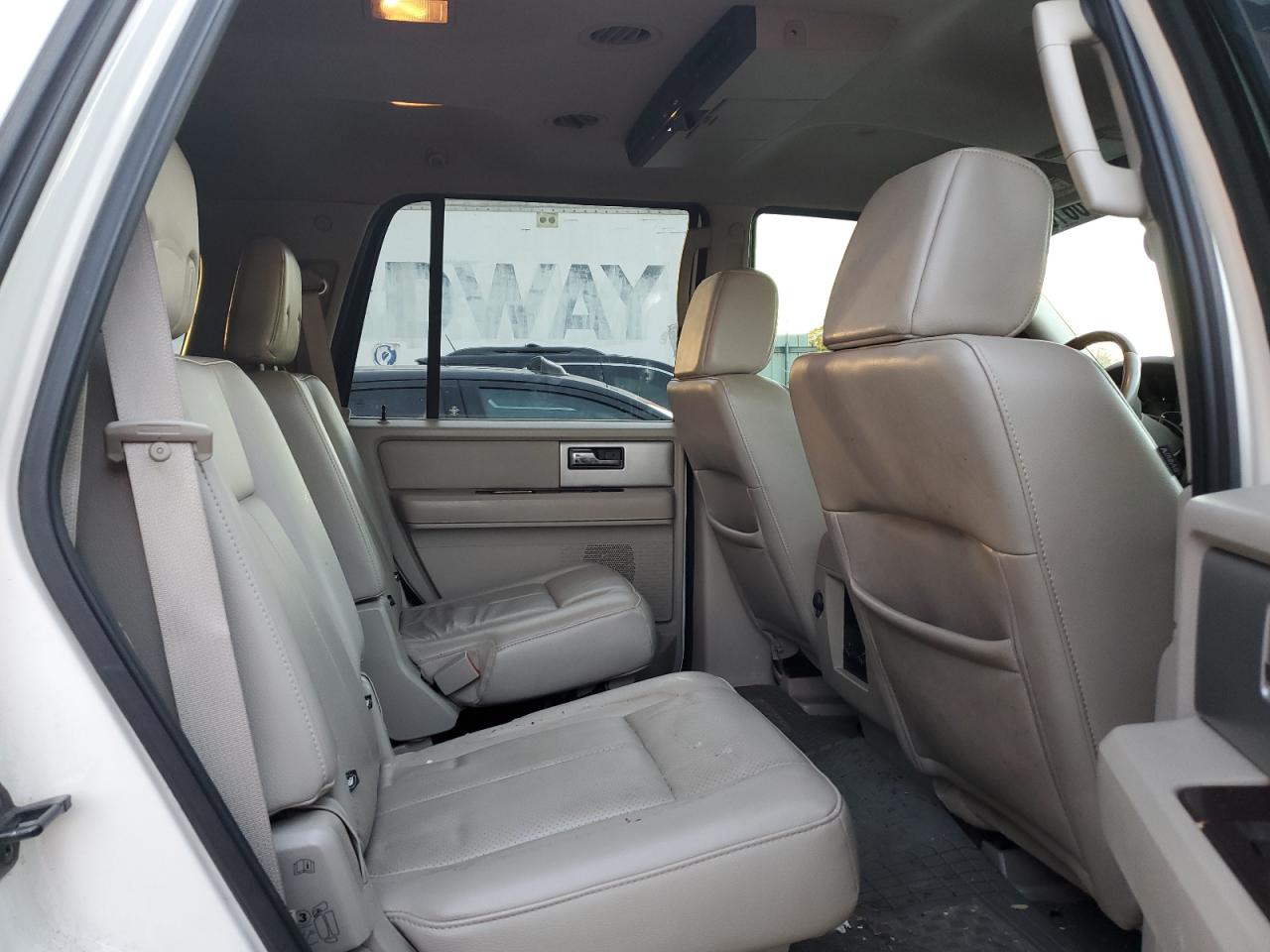 2008 Ford Expedition - Image 11
