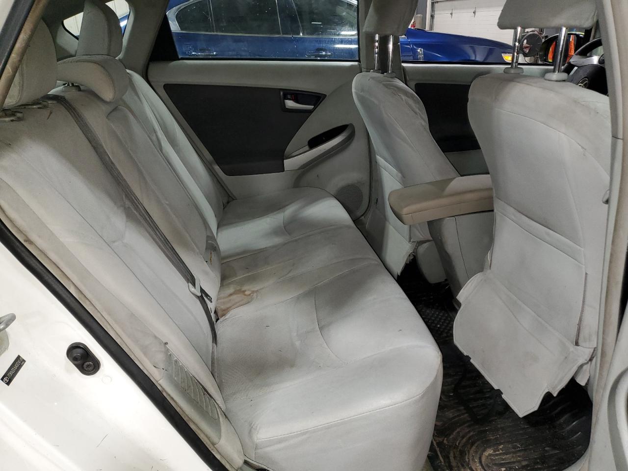 2010 Toyota Prius - Image 11