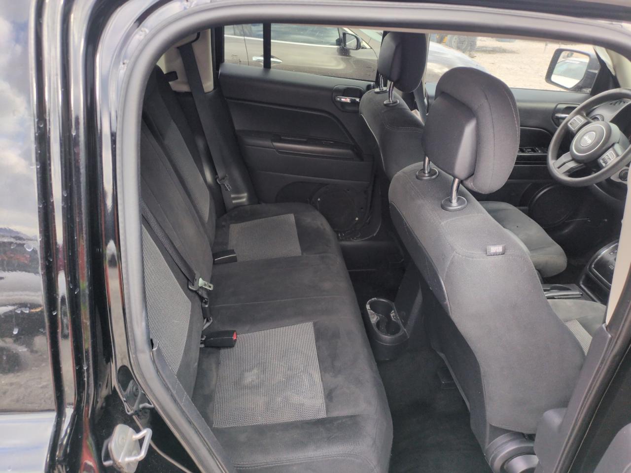 2016 Jeep Liberty (Patriot) - Image 10