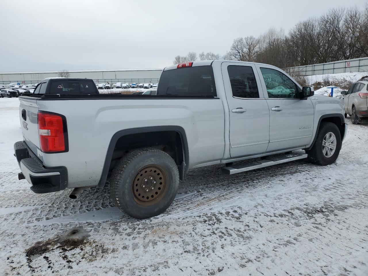 2017 GMC Sierra - Image 3