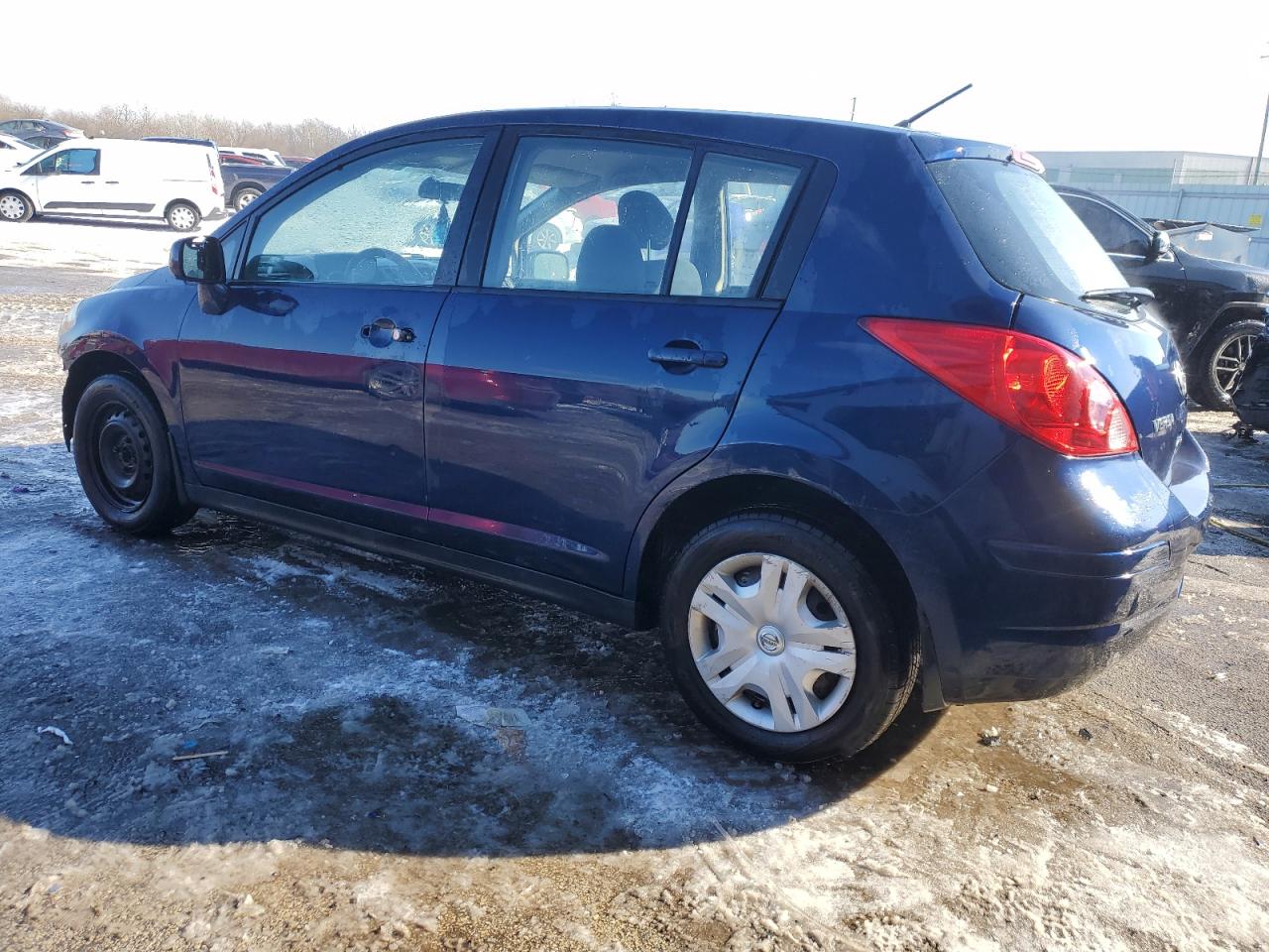 2012 Nissan Versa - Image 2