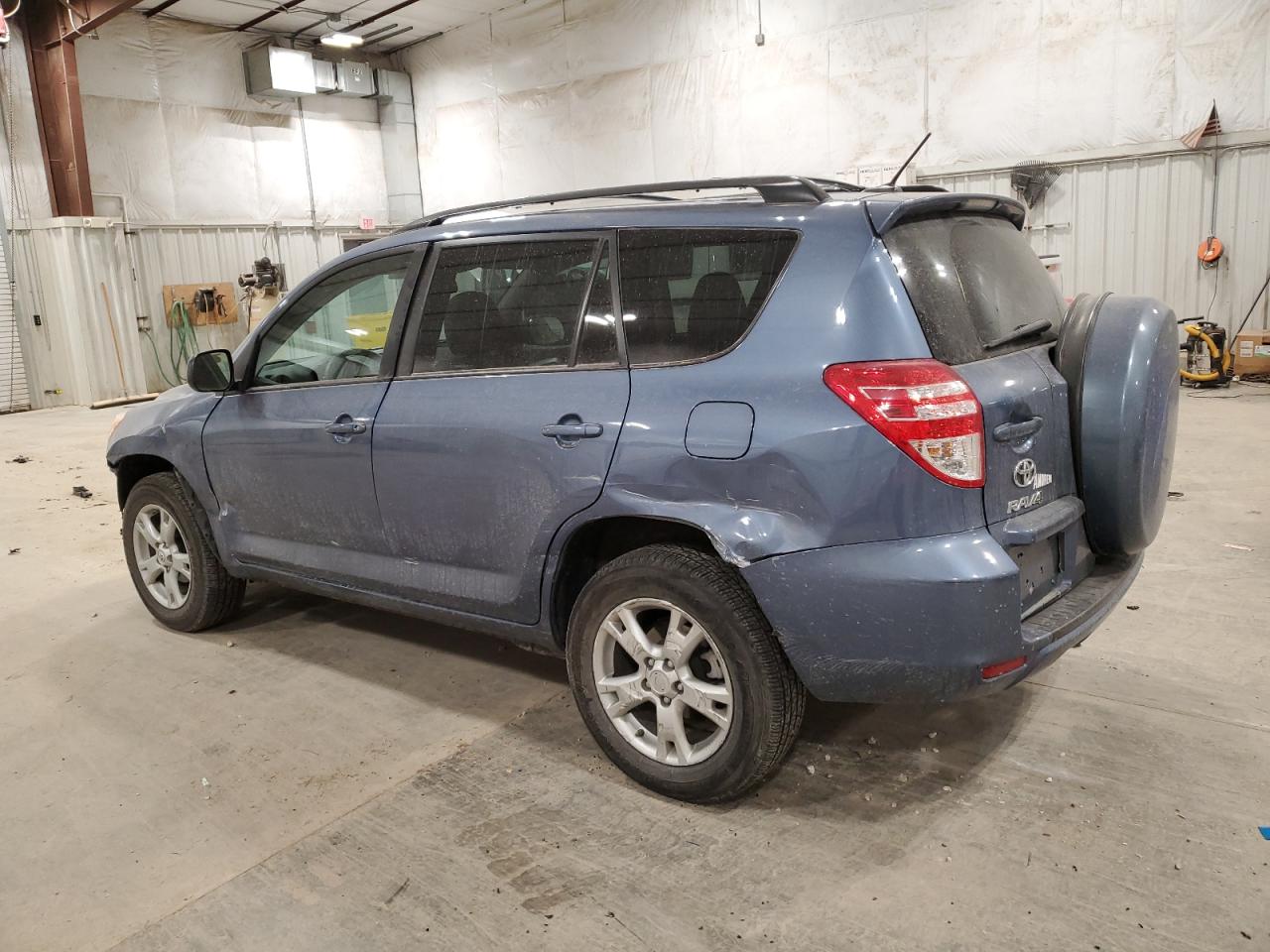 2012 Toyota RAV 4 - Image 2