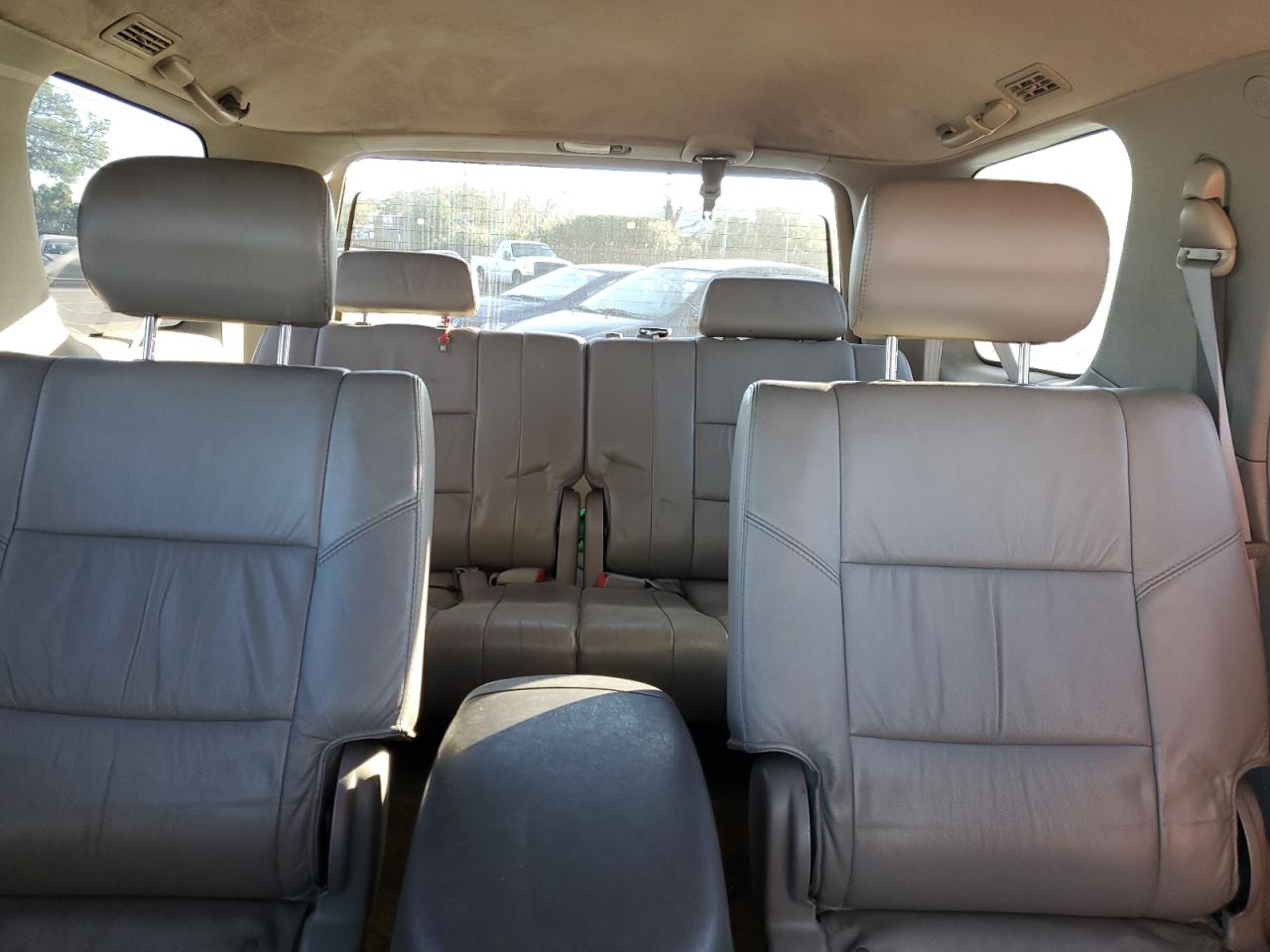 2006 Toyota Sequoia - Image 10