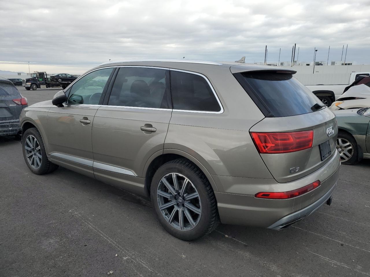 2017 Audi Q7 - Image 2