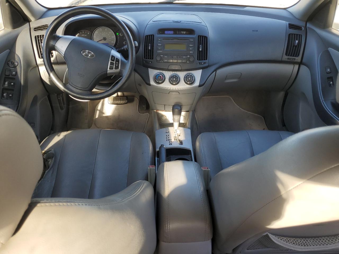 2007 Hyundai Elantra - Image 8