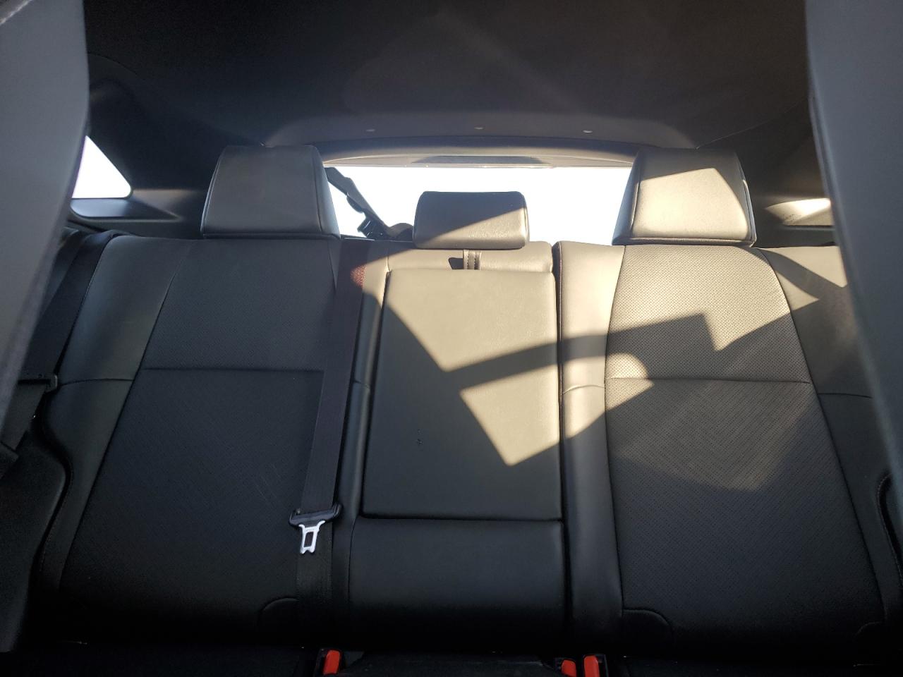 2021 Toyota Venza - Image 10