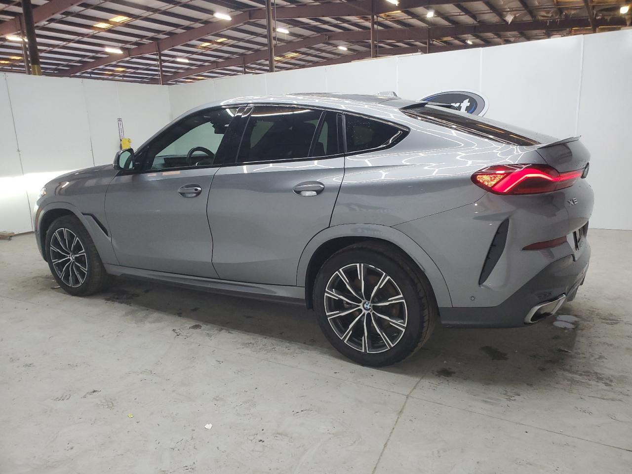 2024 BMW X6 - Image 2