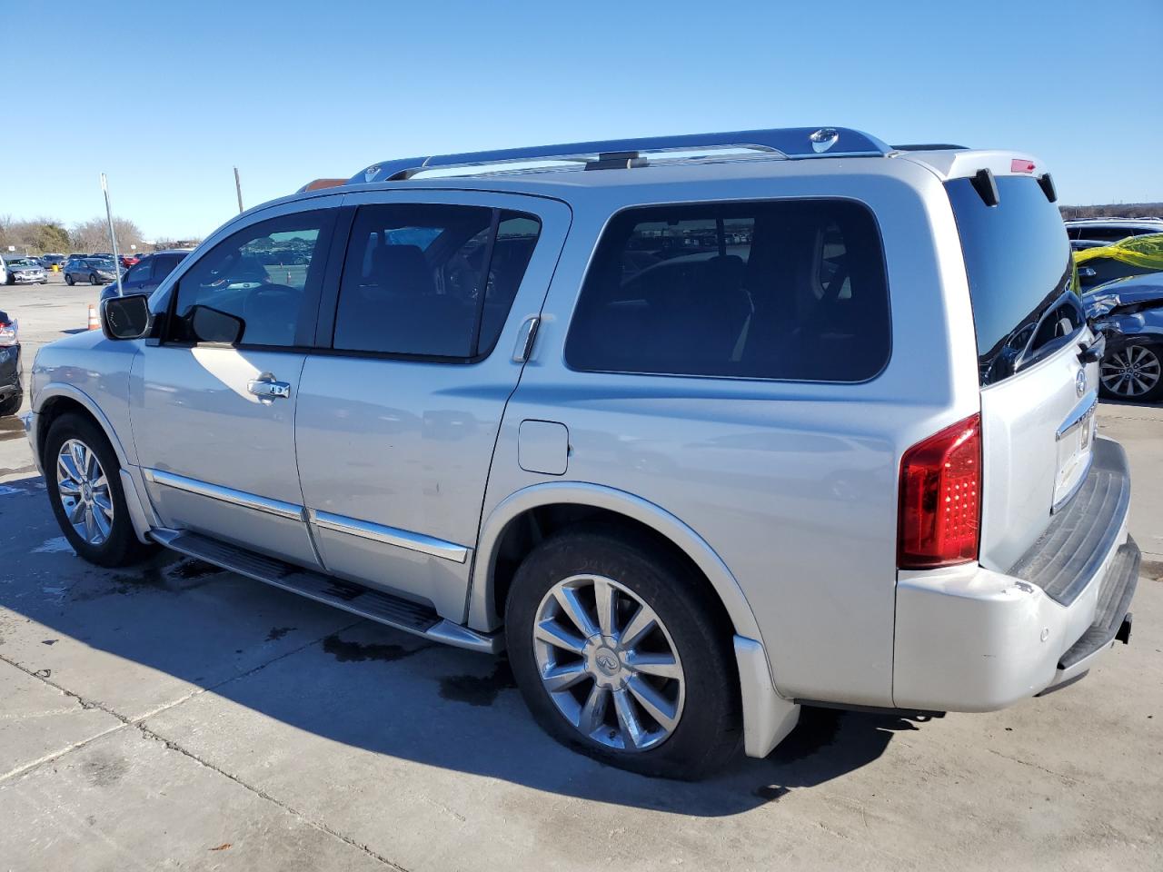 2008 Infiniti QX56 - Image 2