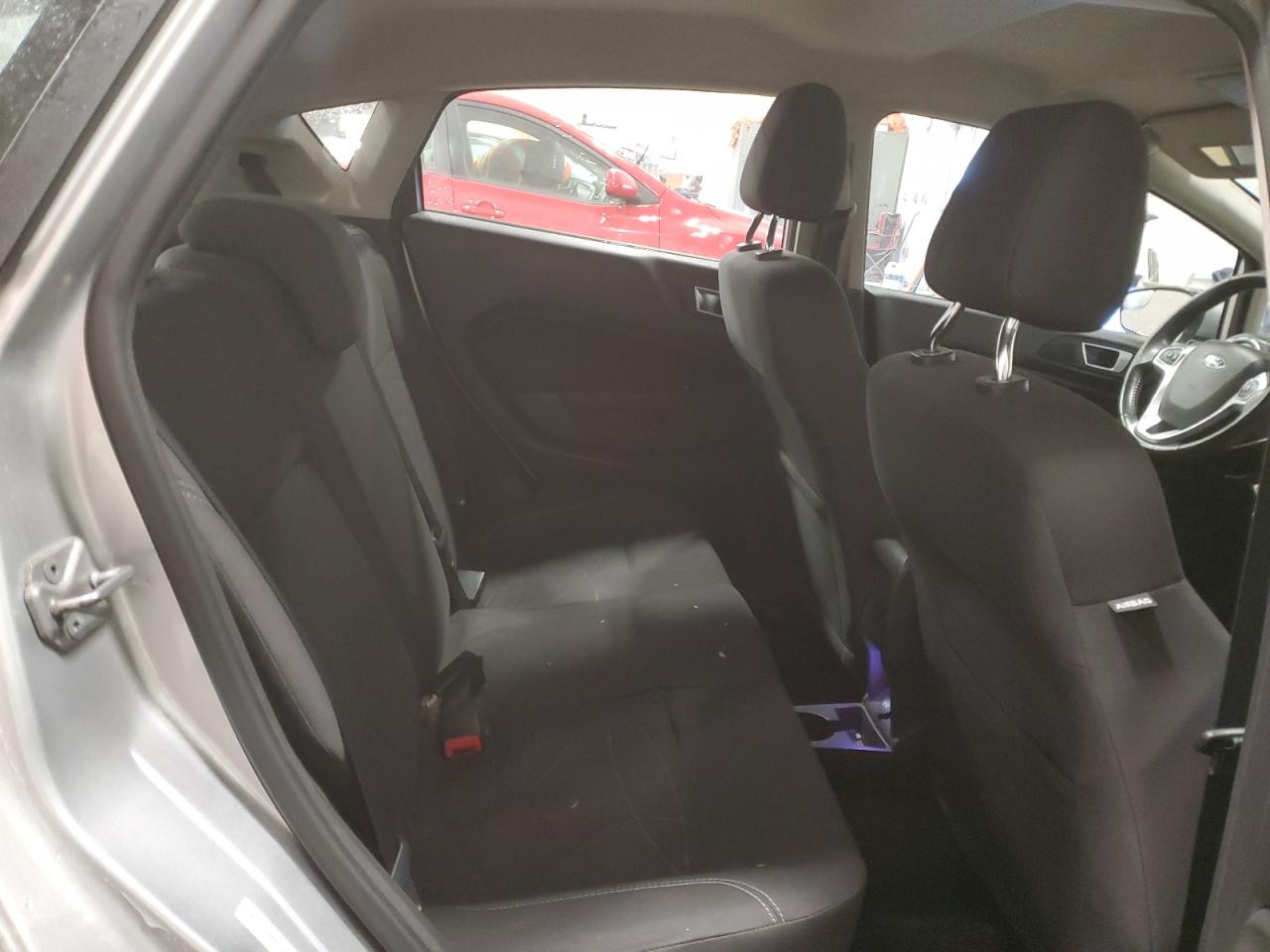 2016 Ford Fiesta - Image 10
