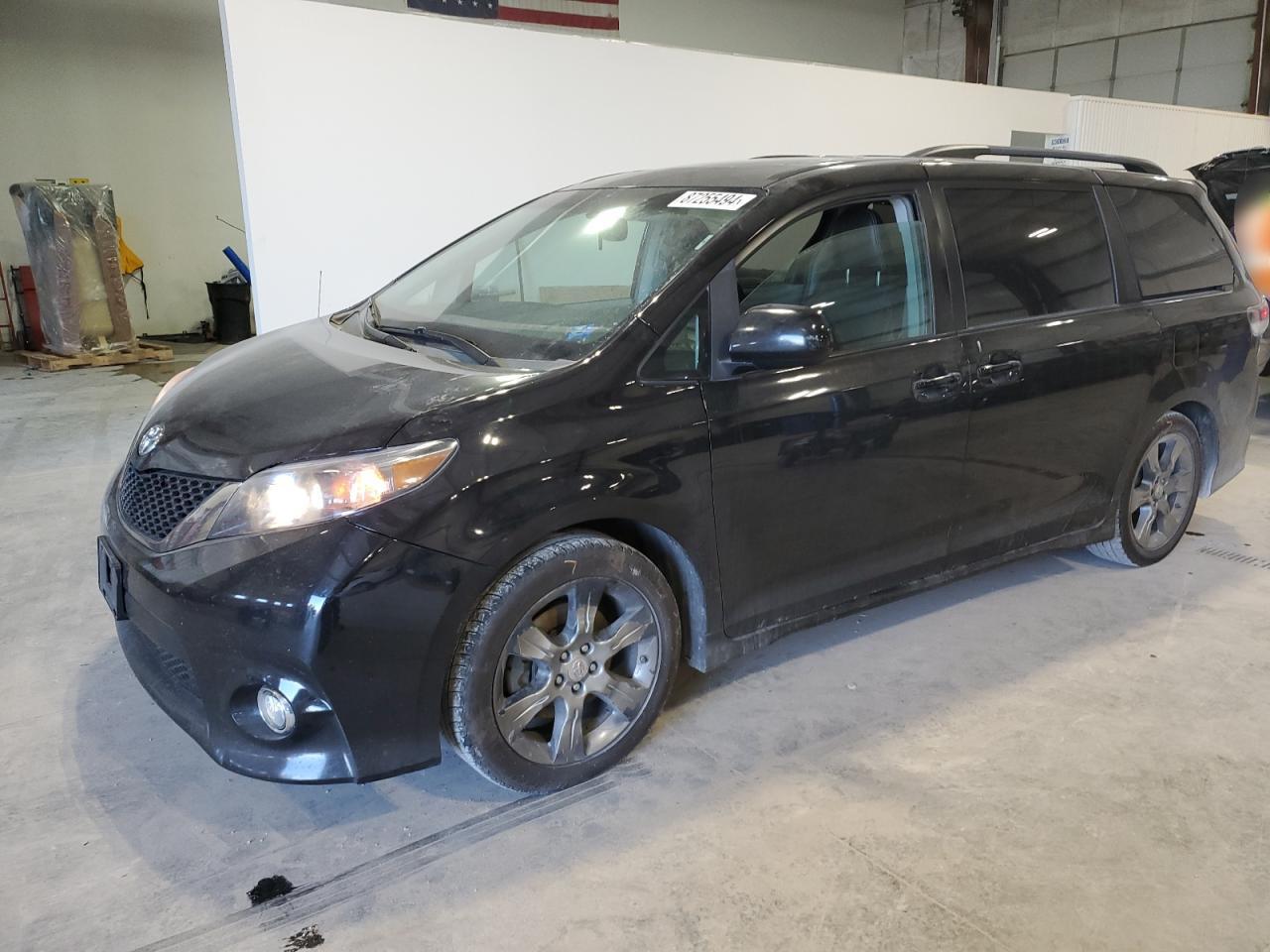 2012 Toyota Sienna - Image 1