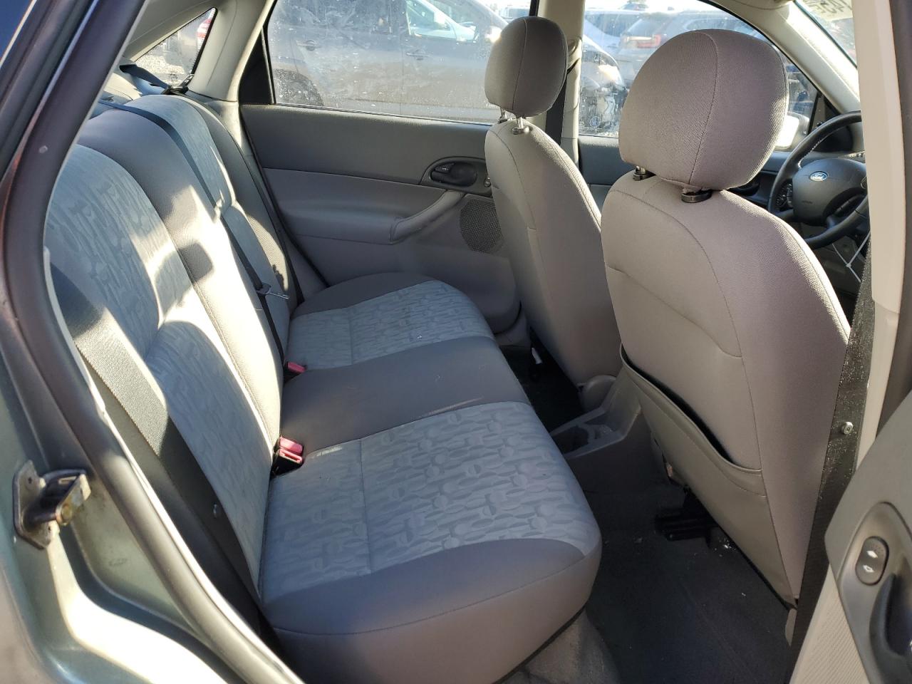 2005 Ford Focus - Image 10