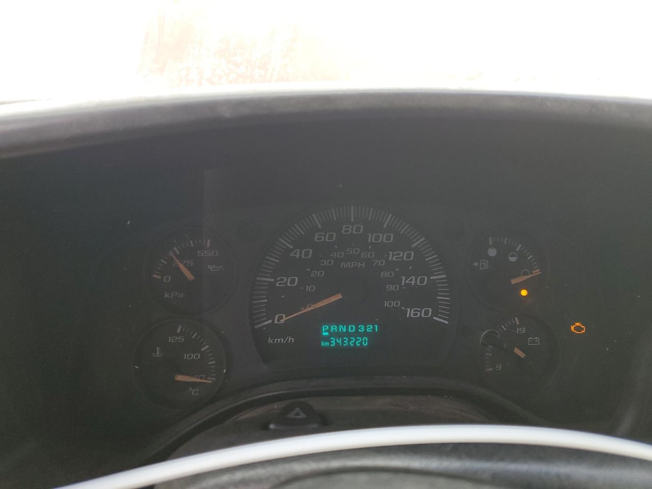 2003 Chevrolet Express - Image 9