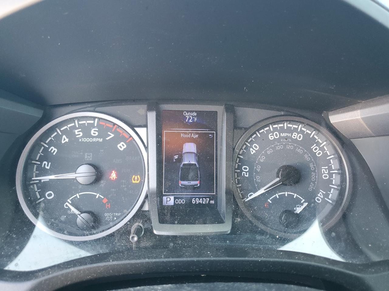 2020 Toyota Tacoma - Image 9