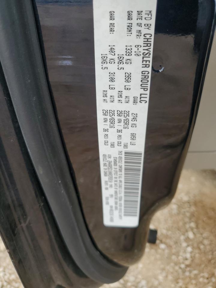 2010 Chrysler Town & Country - Image 15