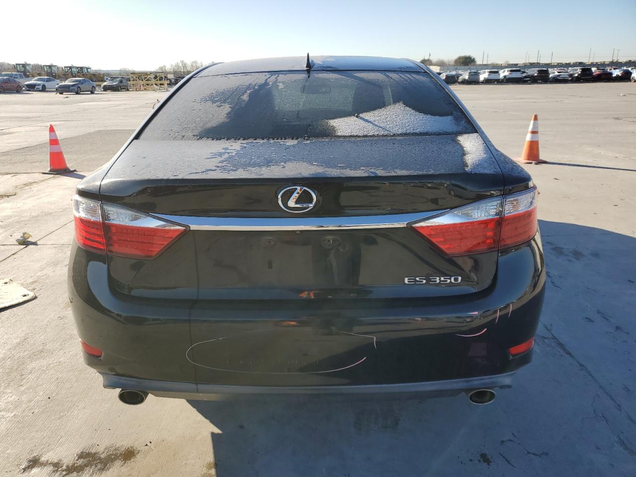2015 Lexus ES - Image 6