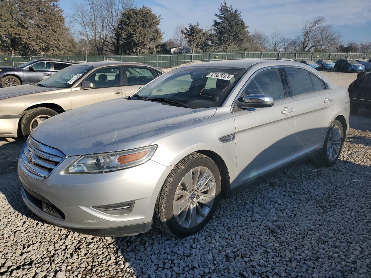 2011 Ford Taurus - Image 1