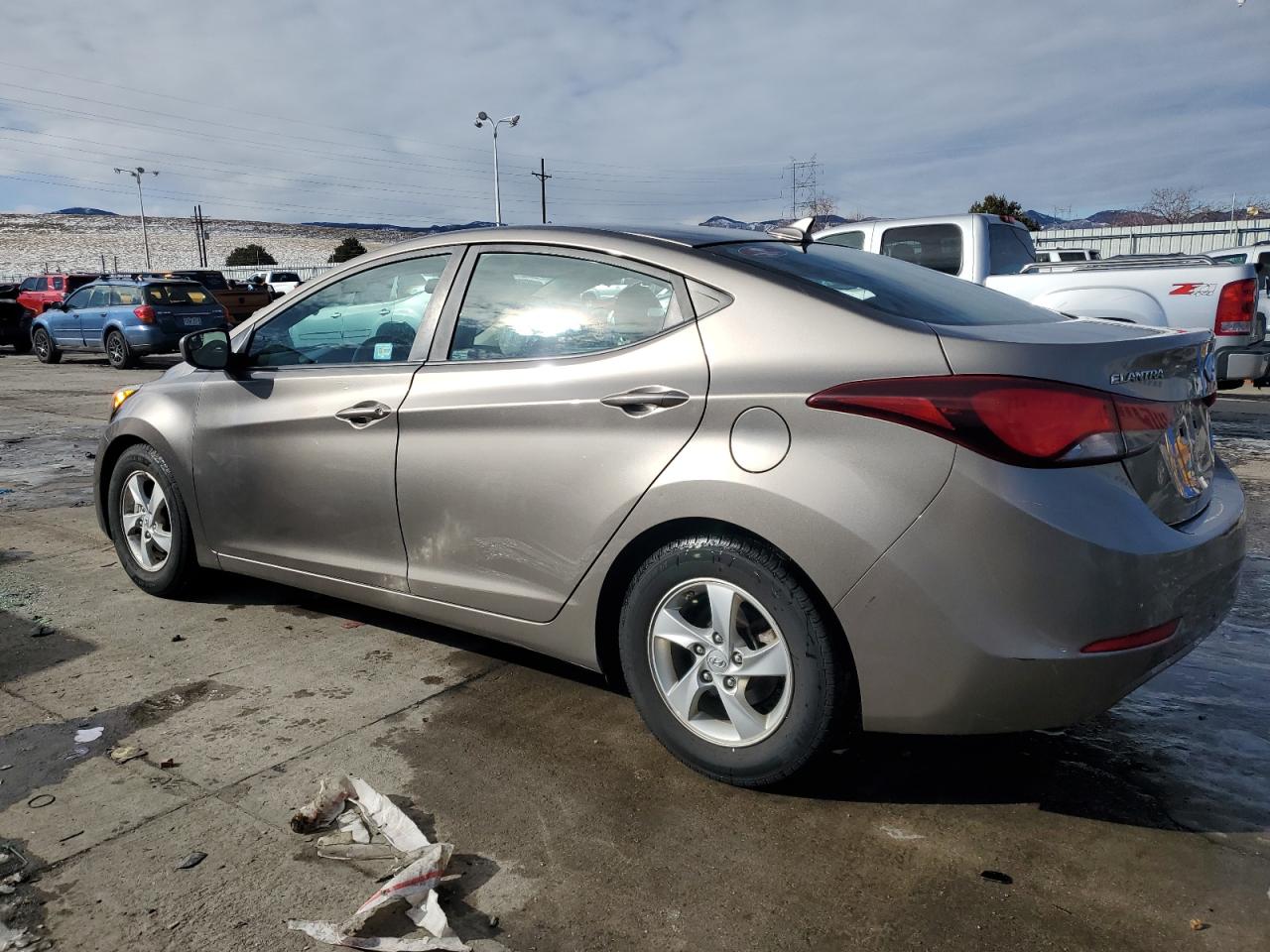 2015 Hyundai Elantra - Image 2
