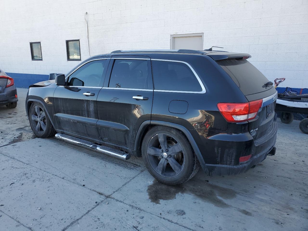 2013 Jeep Grand Cherokee - Image 2